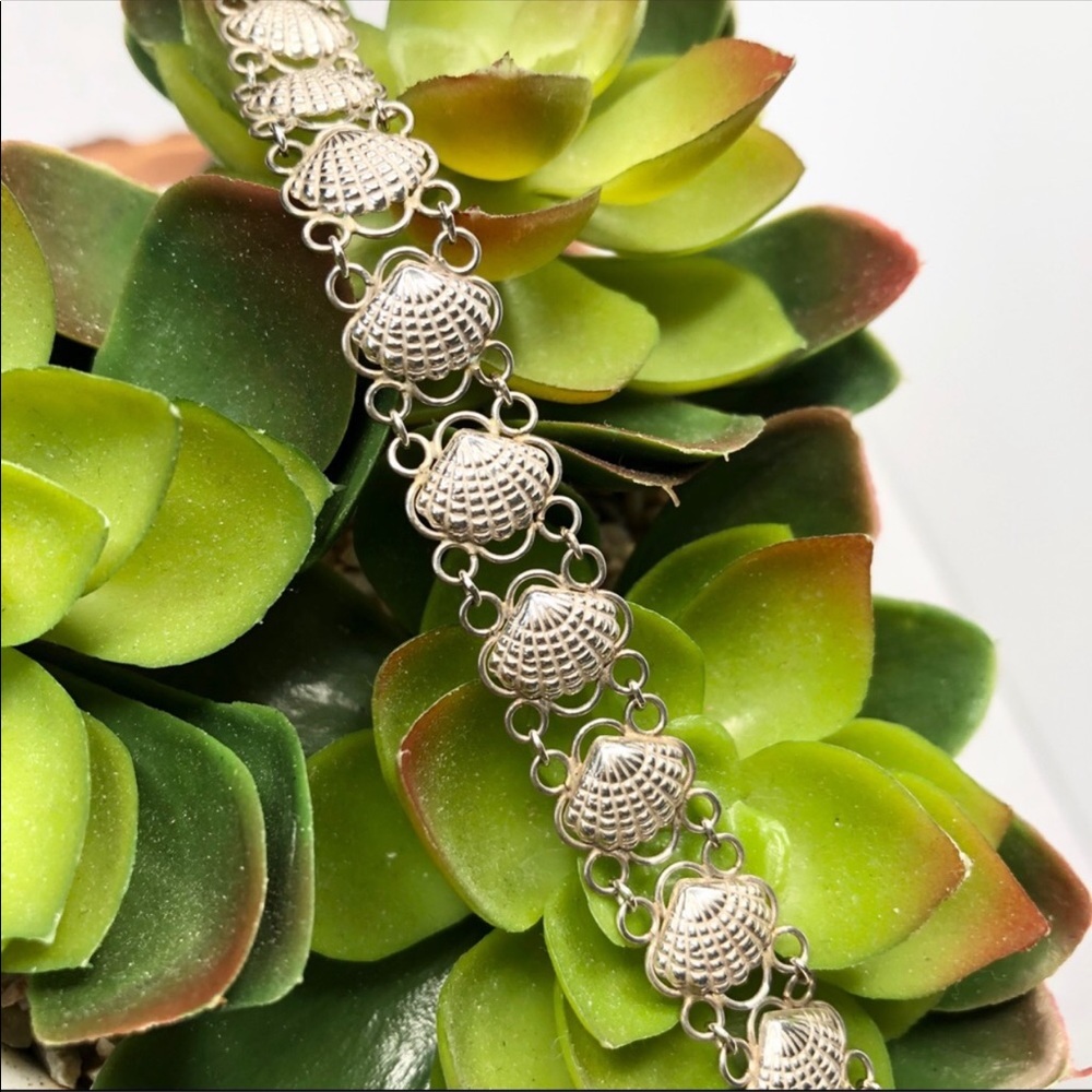 Vintage Sterling Silver Shell Bracelet